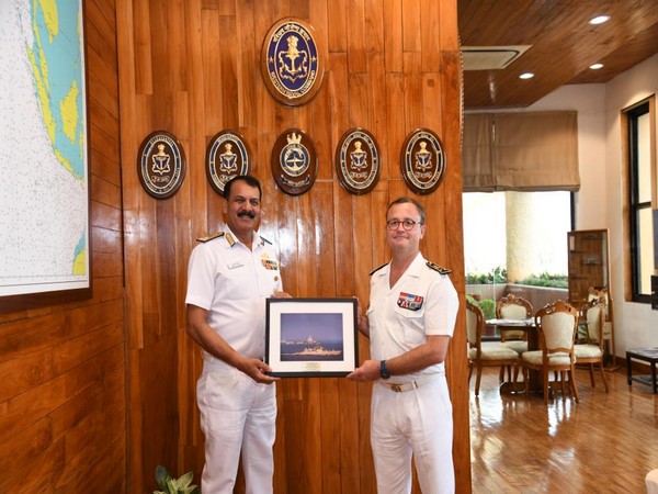 Joint Commander Of French Forces Deployed In Indian Ocean Visits Western Naval Command Hq In 