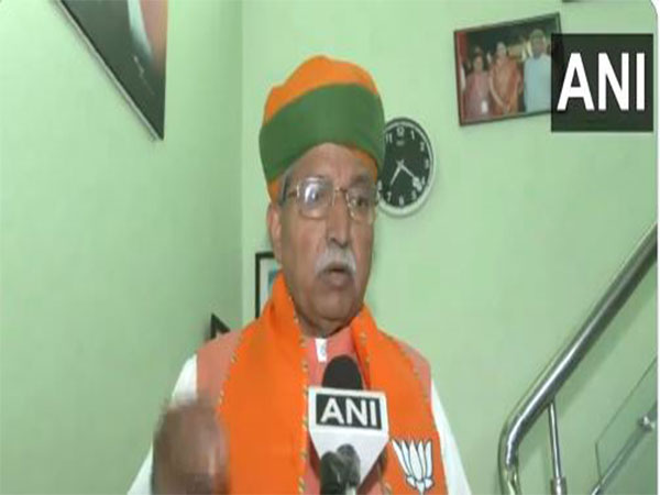 "Strong foundation of 'Viksit Bharat' will be laid today": Union Minister Arjun Ram Meghwal on 1st phase voting