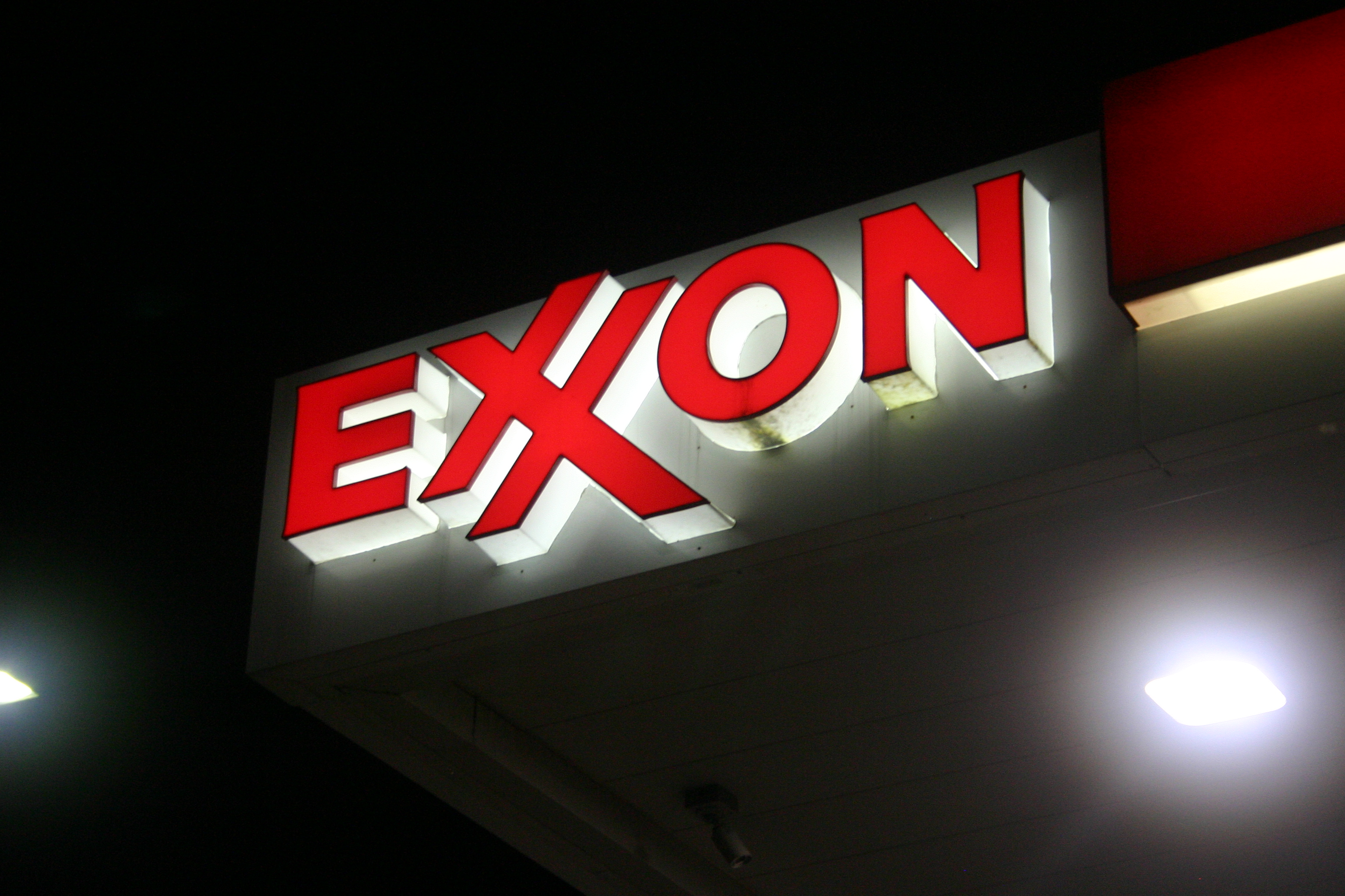  Exxon shareholders reject climate proposals from activist in annual meeting