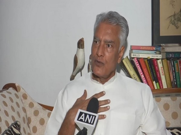Supremacy in Congress lies with those who flatter high command, says Jakhar after joining BJP