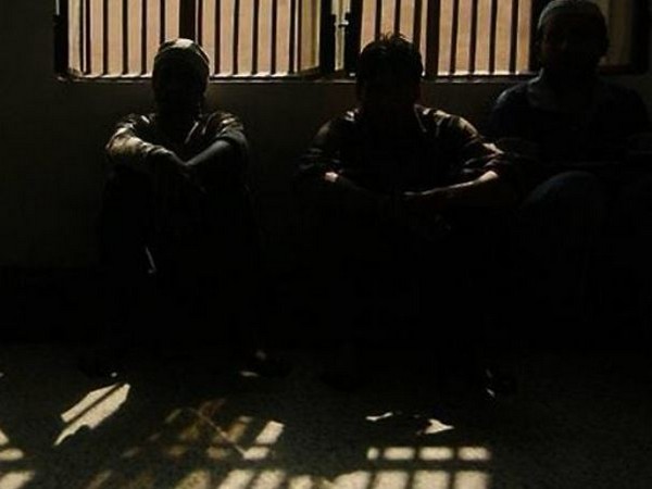 Prisoners go on rampage in Muzaffarabad's jail, 6 policemen, 2 prisoners hurt