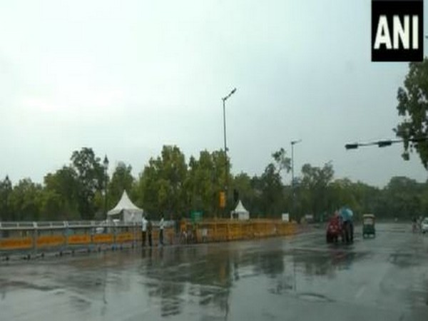 Light Rain In Parts Of Delhi Brings Relief From Scorching Heat Headlines