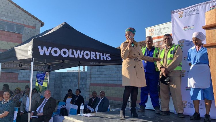 DBE and Woolworths celebrate Mandela Day at Ilinge Primary school in Uitenhage