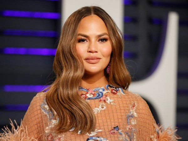 'Not a drop of alcohol in 365 days': Chrissy Teigen celebrates one year of sobriety