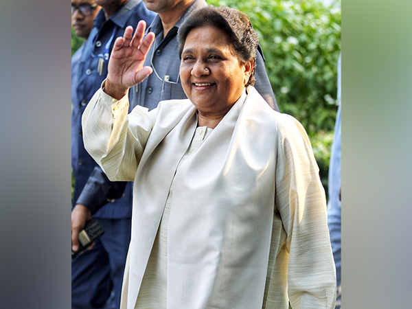 Mayawati Criticizes UP and Uttarakhand Governments' Controversial Nameplate Order