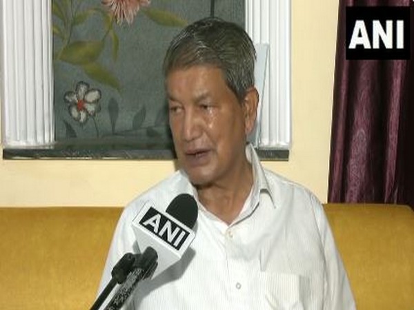 Harish Rawat Alleges Lack of Airport Protocol Assistance