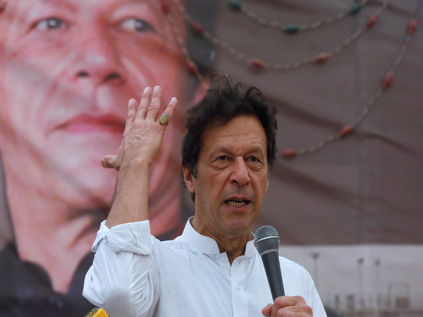 Imran Khan Demands Open Trial for Ex-Spy Chief Faiz Hameed Amid May 9 Violence Allegations