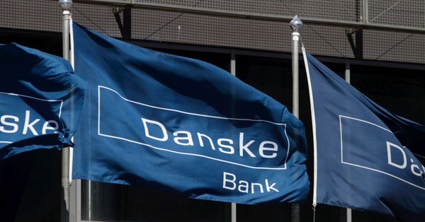 UPDATE 2-EU bank watchdog examining Danish handling of Danske