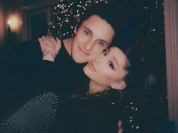 Ariana Grande officially files for divorce from Dalton Gomez