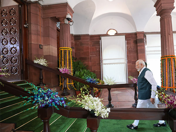 "We remember the iconic...," PM Modi on old Parliament building