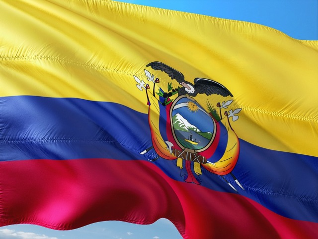 UPDATE 1-Ecuador expels Venezuela ambassador after official says Moreno lied