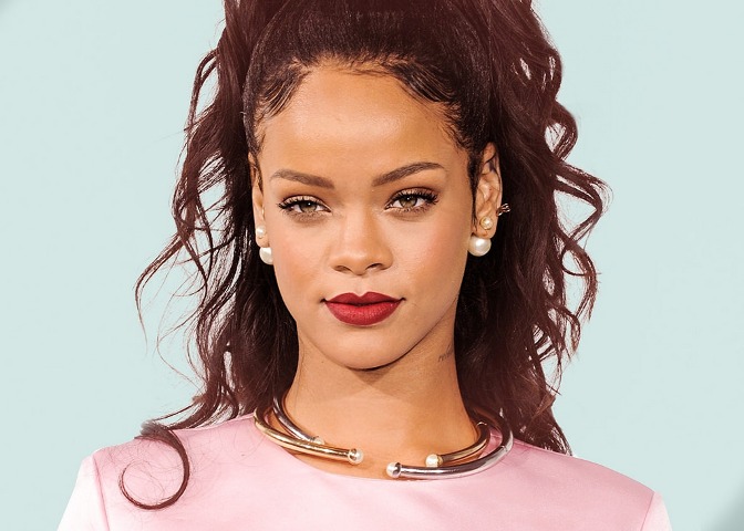 Rihanna sues father for trading on her Fenty brand name 