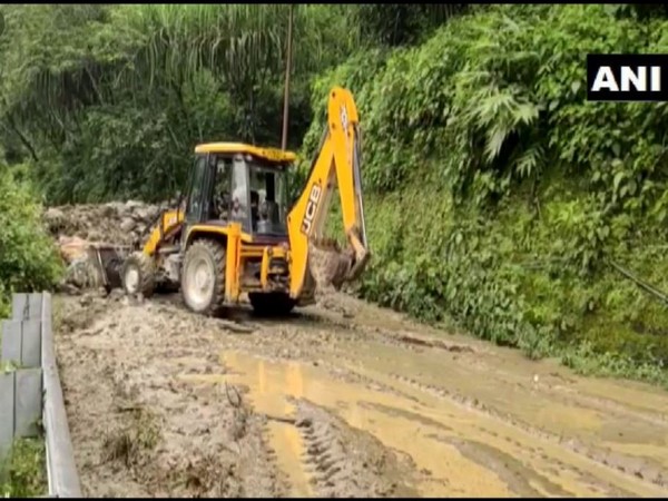 Siliguri landslide: Police commissionerate urges to avoid non-essential travel 