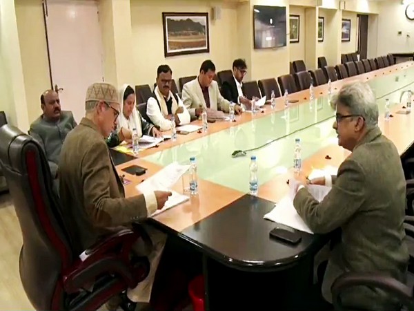 Jammu and Kashmir Cabinet Calls for Restoration of Statehood