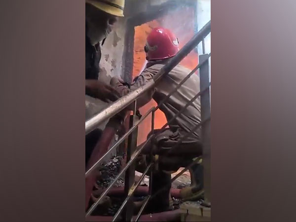 Swift Response: Pitampura House Fire Extinguished