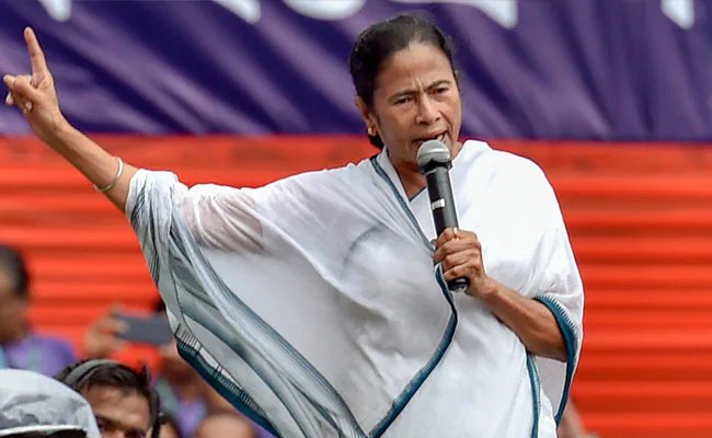 Mamata lashes out at PM Modi for questioning 'democracy' in Bengal