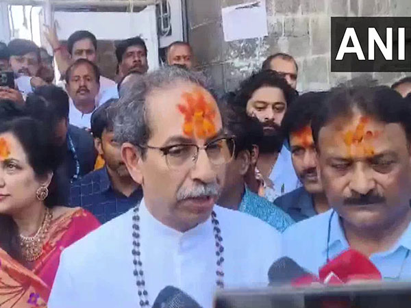 Uddhav Thackeray Prays at Tuljabhavani Ahead of High-Stakes Maharashtra Elections