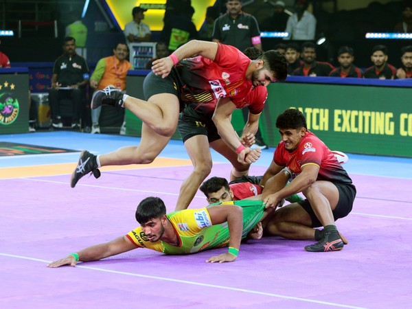 Dominant Patna Pirates Outplay Bengaluru Bulls in PKL Thriller