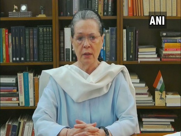 First time such arrogant govt in power, must withdraw farm laws unconditionally: Sonia