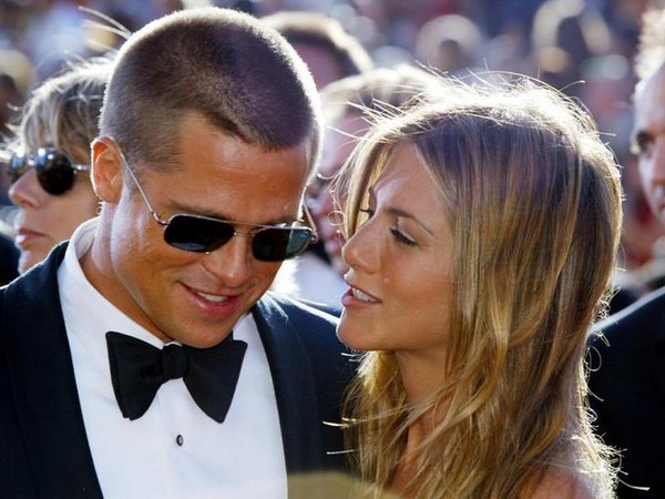 Jennifer Aniston, Brad Pitt share hilarious moment at SAG Awards ceremony