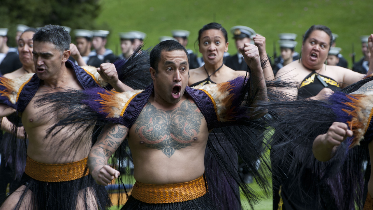 Thousands of New Zealand Maori meet to discuss response to government plans