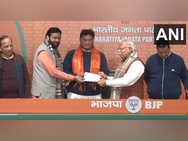 Former AAP leader Ashok Tanwar joins BJP in Delhi