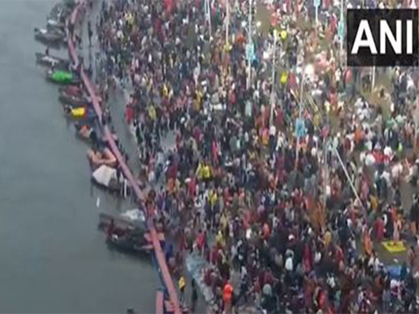 Devotion Prevails at Maha Kumbh Amidst Fire Incident Investigation