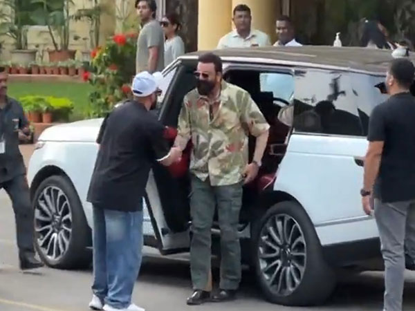 Sanjay Dutt Supports Saif Ali Khan After Shocking Intruder Attack