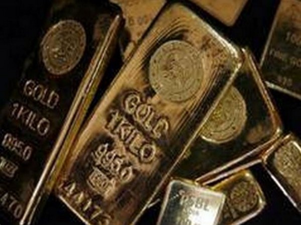 Gold worth Rs 40 lakh seized from international passenger at Jaipur airport