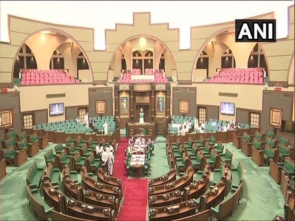 Madhya Pradesh floor test: Congress, BJP issue whips to their MLAs