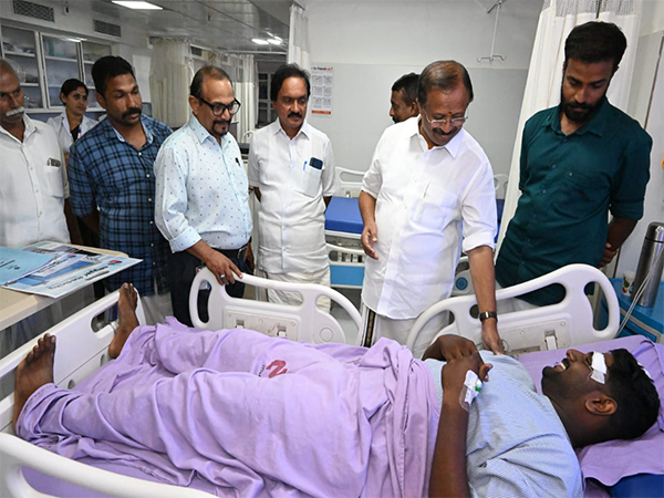 Kerala: MOS Muraleedharan visits hospital in Thiruvananthapuram to meet RSS worker who was attacked 