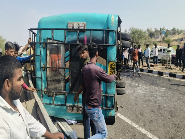 Madhya Pradesh: One passenger killed in road accident on Indore Ahmedabad National Highway