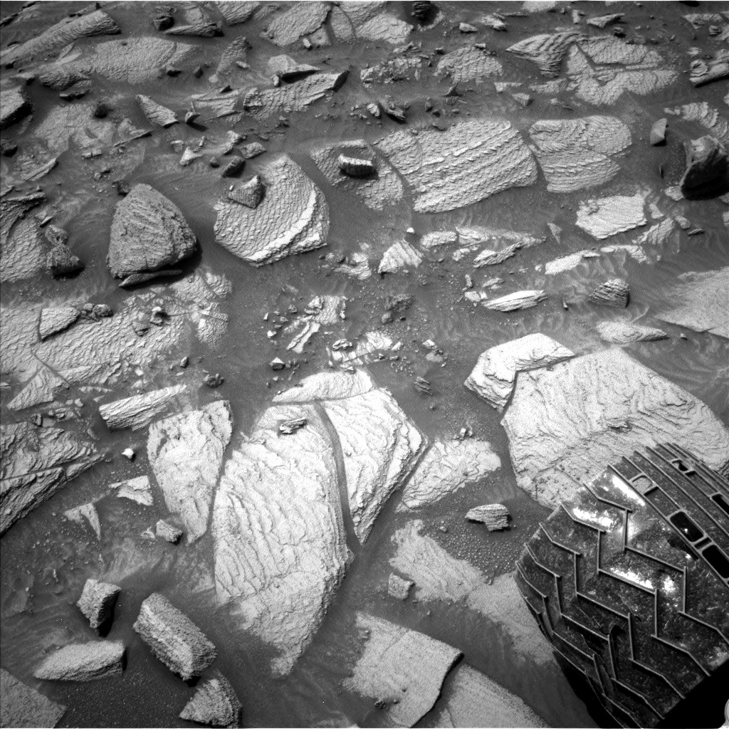 Dragon scales on Mars? NASA's Curiosity rover spots odd rocks on the Red Planet