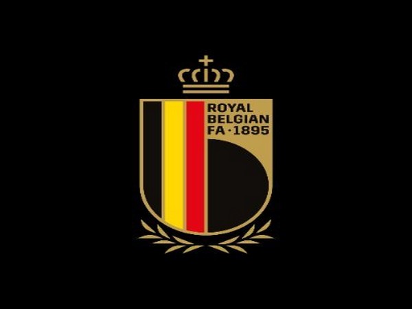 Belgium head coach Roberto Martinez signs contract extension