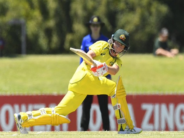 Beth Mooney to represent Western Australia in domestic cricket