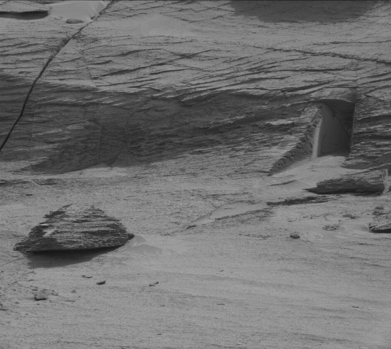 Tiny doorway on Mars is actually small crevice in rock: NASA on viral picture 