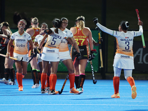 Indian women's hockey team go down fighting as Australia win second game of tour by 3-2