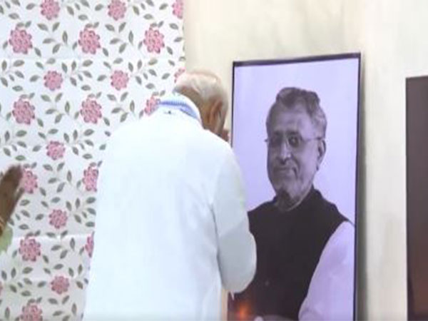 PM Modi pays tribute to Sushil Kumar Modi at his residence in Patna