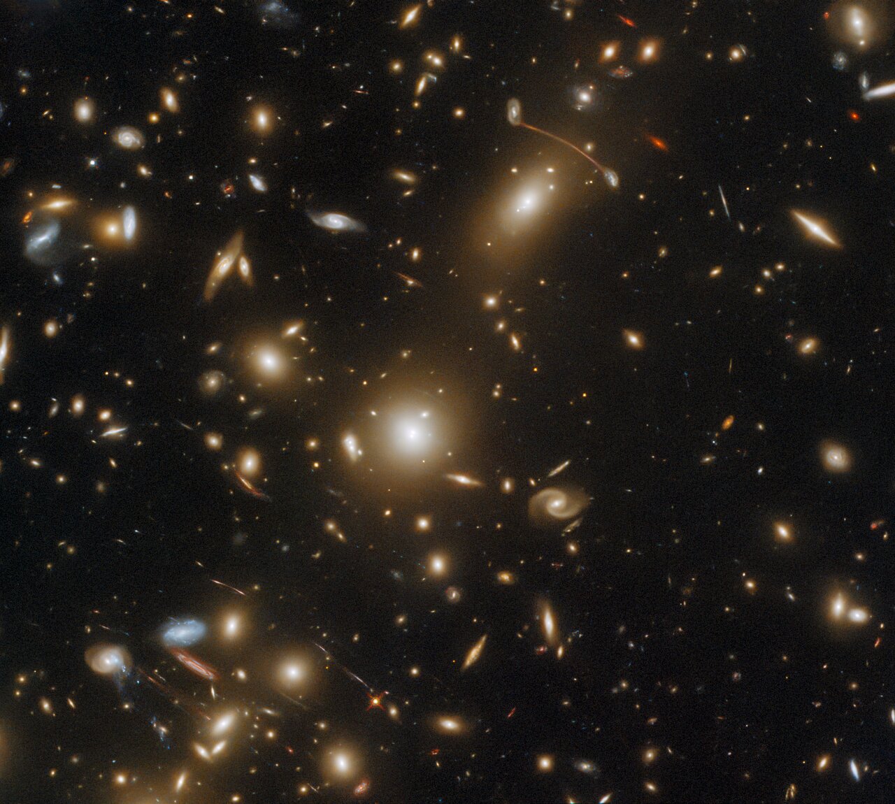 Hubble telescope snaps massive galaxy cluster in Ursa Major