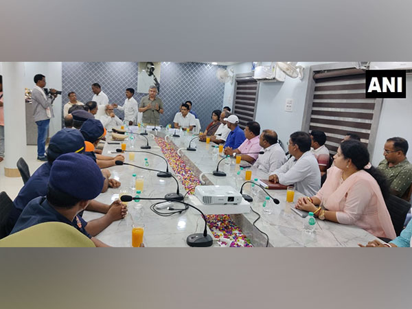 Railway Minister Vaishnaw holds meeting with officials in Odisha's Balasore 