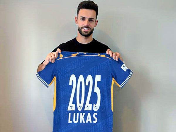 Chennaiyin FC signs Brazilian midfielder Lukas Brambilla for one-year deal