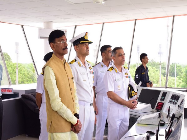 Minister of State for Defence visits INS Rajali to review operational preparedness of station