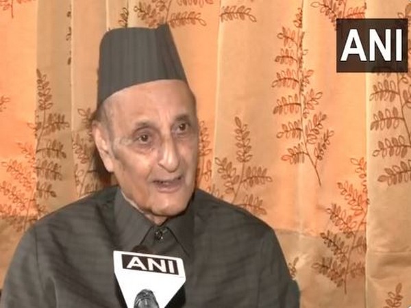 Karan Singh Criticizes Omar Abdullah's Lok Sabha Move