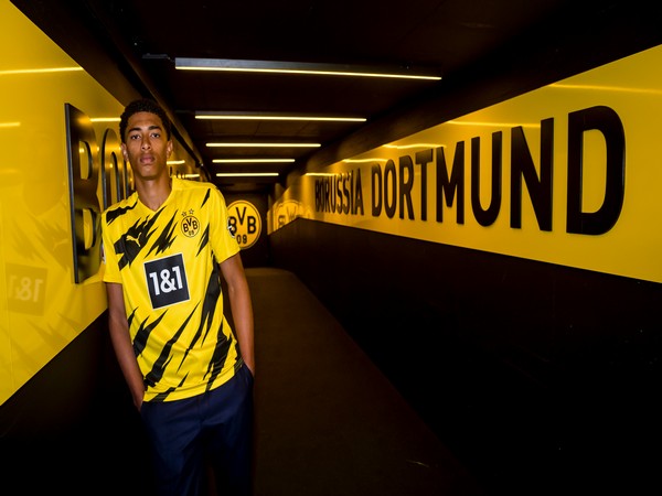 Jude Bellingham signs long-term deal with Borussia Dortmund