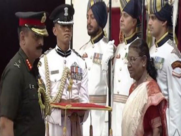 President Murmu Honors 94 Armed Forces and Coast Guard Personnel with Distinguished Service Decorations