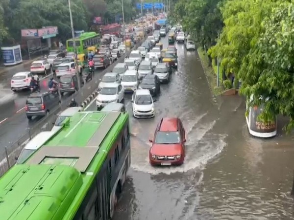 Delhi Faces Severe Traffic and Waterlogging Chaos After Heavy Downpour