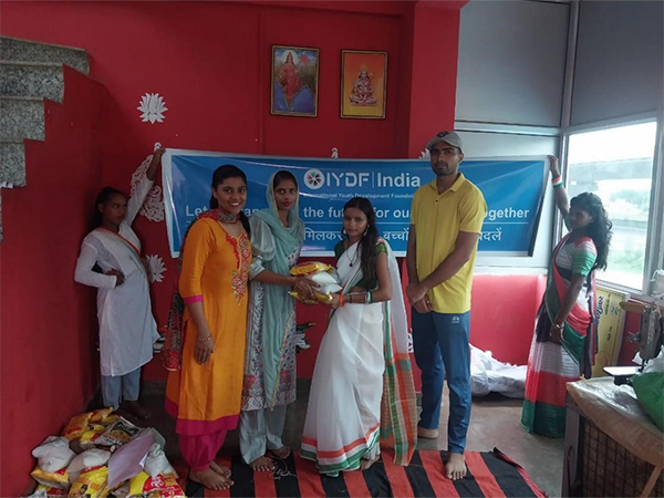 IYDF and Yoga Shakti Kendra Brighten Independence Day for Gurgaon Orphanage