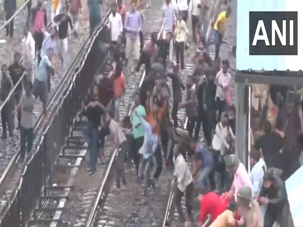 Massive Clashes Erupt at Badlapur Station Amid Protests Over Sexual Assault Case