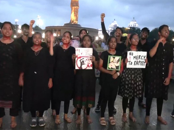 Hyderabad Doctors Stage Protest Demanding Justice for Kolkata Medical College Tragedy