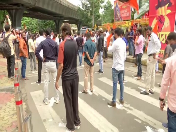Maratha Kranti Morcha members stage protest, demand revocation of SC stay on Maratha quota 